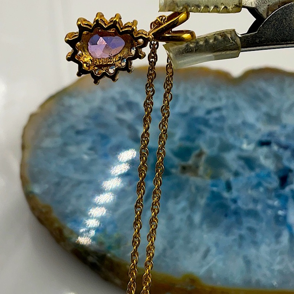 Avon 20” W/3”Ext. Gold Necklace With Amethyst Pendant - Picture 6 of 6